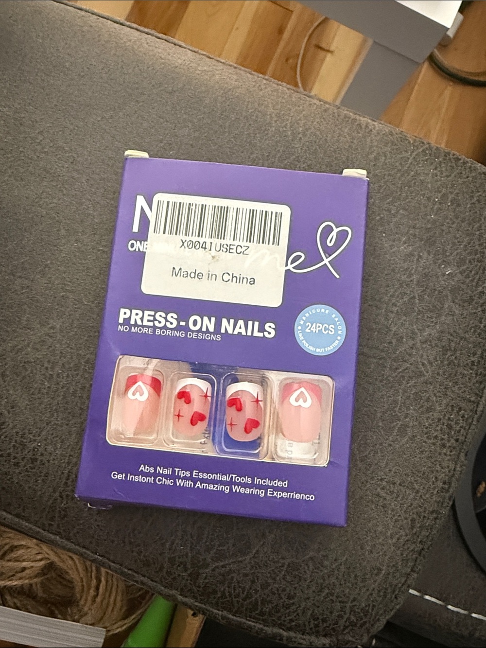 Press-On Nails Set by (Pink Hearts)